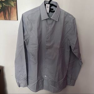 Slim fit non iron dress shirt with button down collar